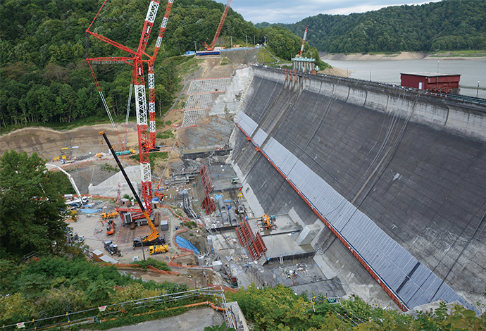 新桂沢ダム(北海道開発局)かさ上げ工事
