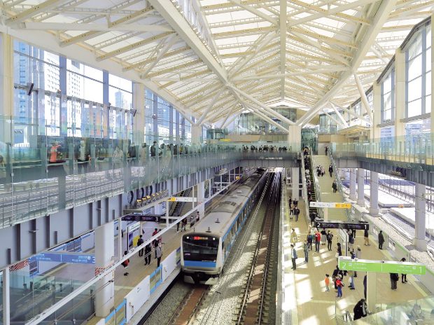 放送や車掌用モニター、運行掲示板